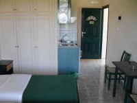 filoxenos-hotel-katelios-1st-floor-studio-wardrobe